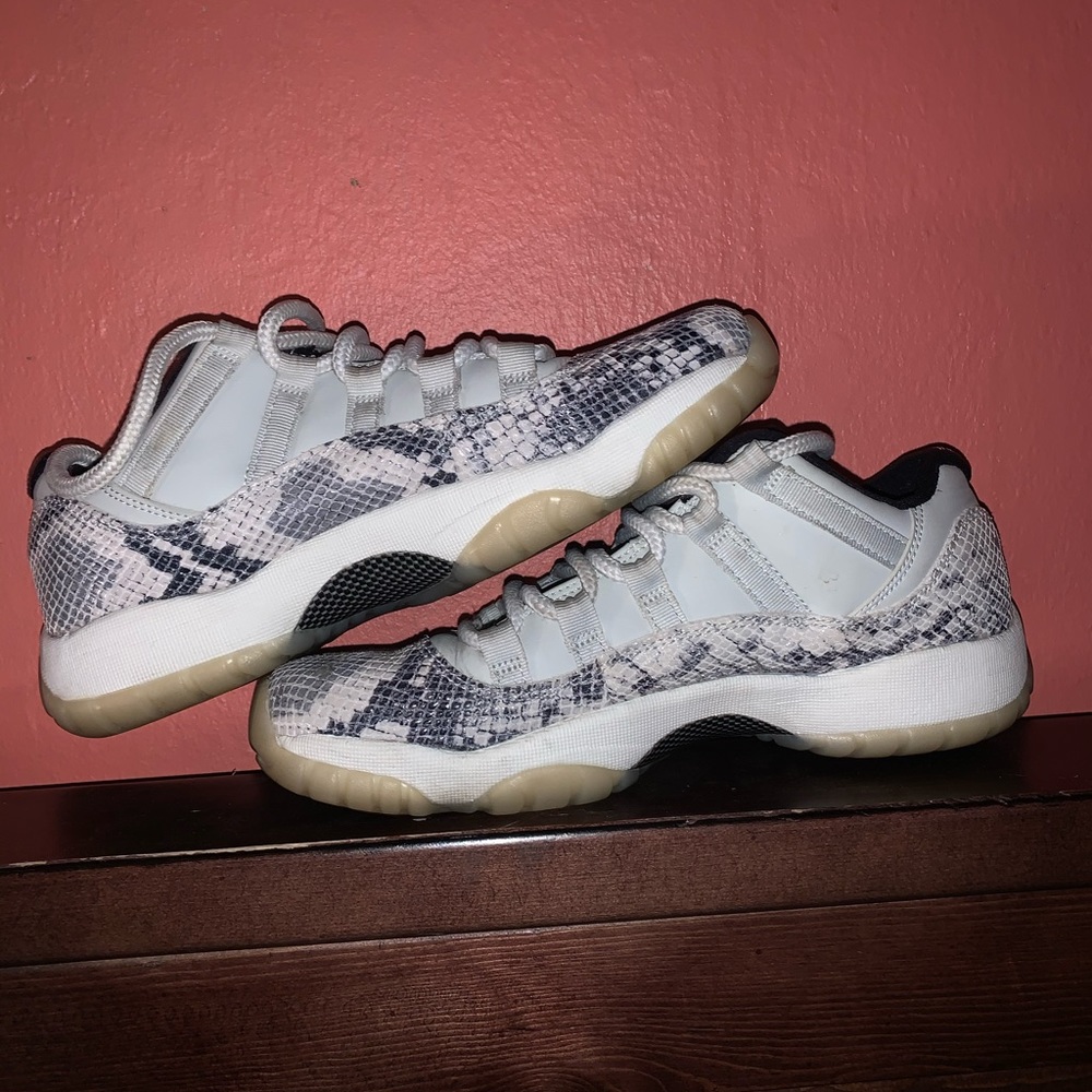 Jordan 11 lows